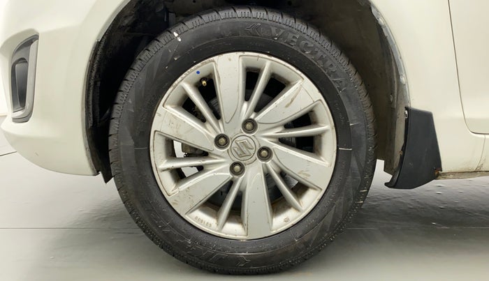 2017 Maruti Swift ZXI D, Petrol, Manual, 62,292 km, Left Front Wheel