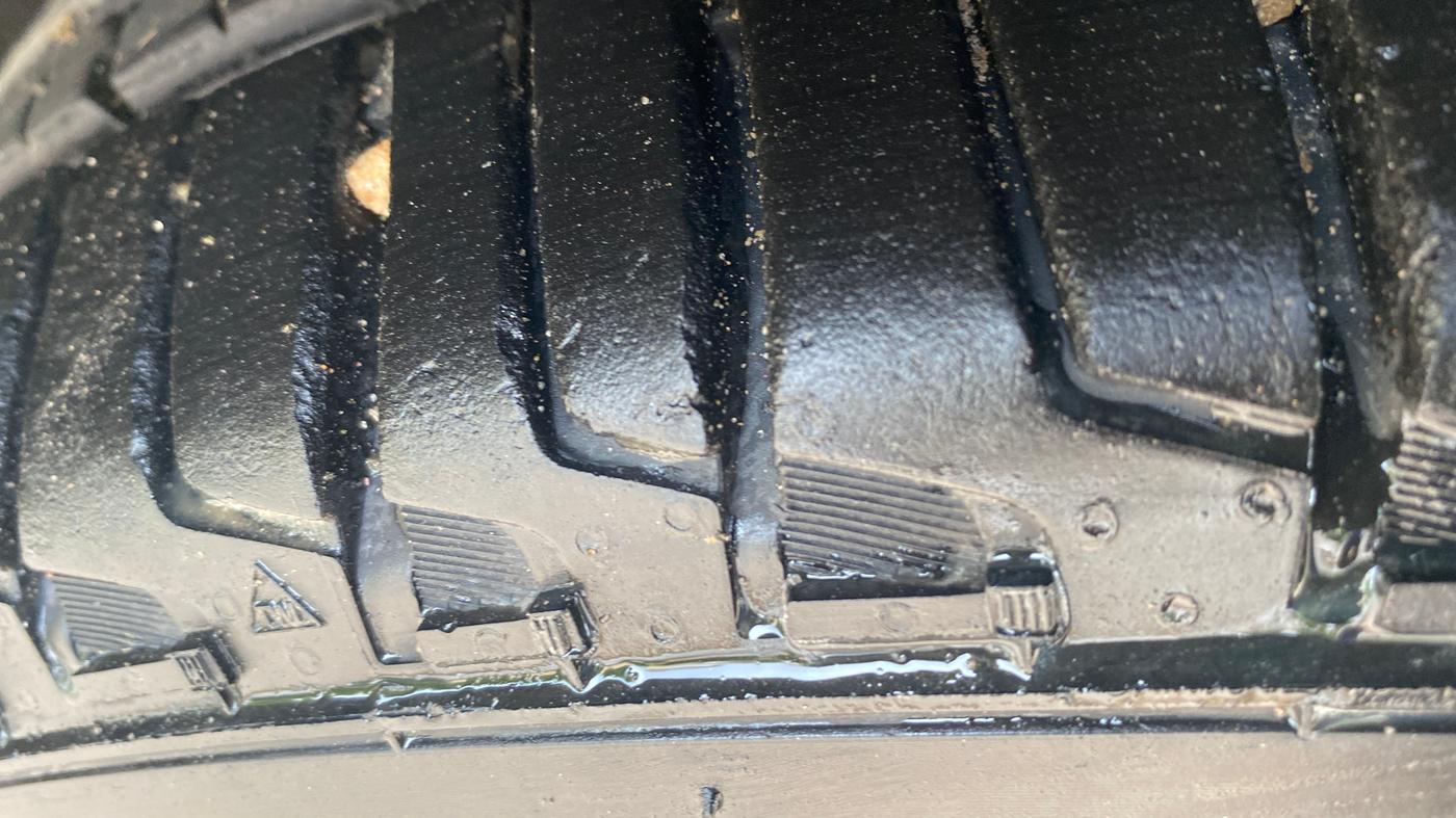 2021 Mahindra XUV700 AX 7 LUXURY P AT 7 STR, Petrol, Automatic, 65,764 km, Right Rear Tyre Tread