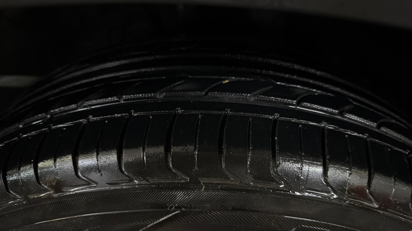 2021 Hyundai VENUE SX PLUS 1.0 TURBO DCT, Petrol, Automatic, 53,111 km, Right Front Tyre Tread
