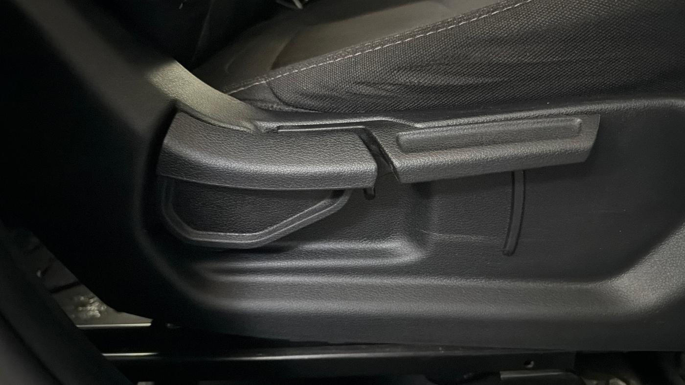 2021 Hyundai VENUE SX PLUS 1.0 TURBO DCT, Petrol, Automatic, 53,111 km, Driver Side Adjustment Panel