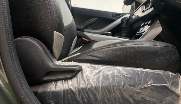 2020 Tata NEXON XM PETROL, Petrol, Manual, 1,48,985 km, Driver Side Adjustment Panel