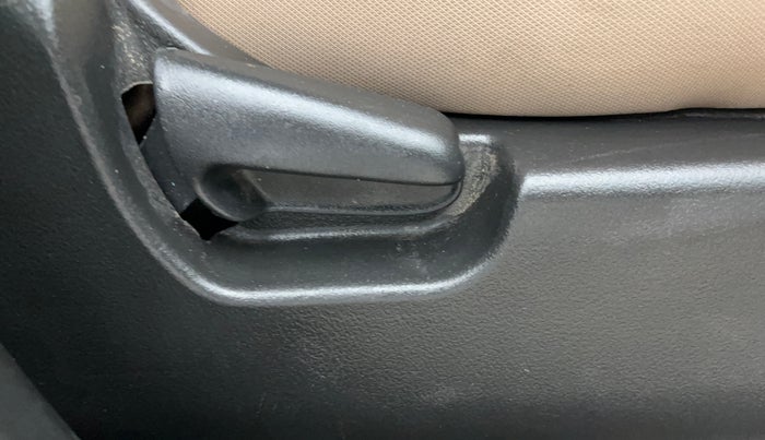 2017 Maruti Wagon R 1.0 LXI, Petrol, Manual, 22,951 km, Driver Side Adjustment Panel