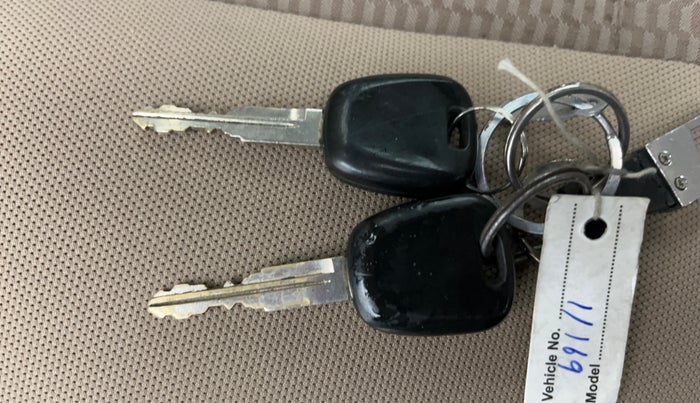 2017 Maruti Wagon R 1.0 LXI, Petrol, Manual, 22,951 km, Key Close Up