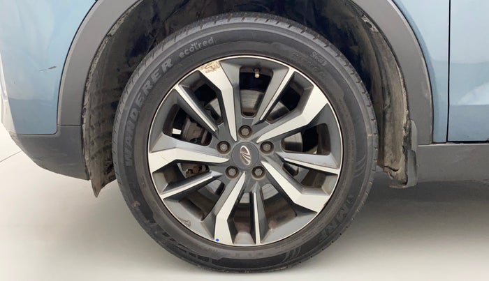 2019 Mahindra XUV300 W8 (O) 1.5 DIESEL AMT, Diesel, Automatic, 41,999 km, Left Front Wheel