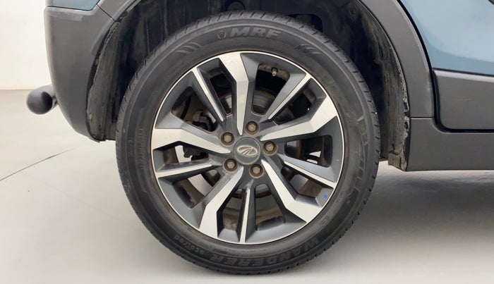 2019 Mahindra XUV300 W8 (O) 1.5 DIESEL AMT, Diesel, Automatic, 41,999 km, Right Rear Wheel