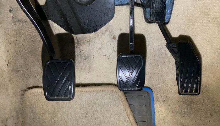 2020 Maruti Ertiga VXI CNG, CNG, Manual, 75,667 km, Pedals