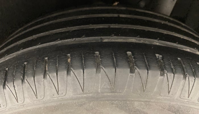 2018 Maruti Vitara Brezza ZDI PLUS AMT, Diesel, Automatic, 89,578 km, Left Rear Tyre Tread