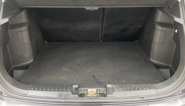 2018 Maruti Vitara Brezza ZDI PLUS AMT, Diesel, Automatic, 89,578 km, Boot Inside