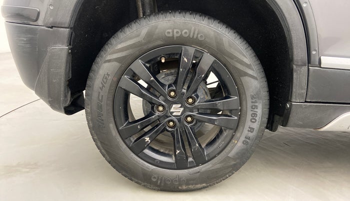 2018 Maruti Vitara Brezza ZDI PLUS AMT, Diesel, Automatic, 89,578 km, Right Rear Wheel