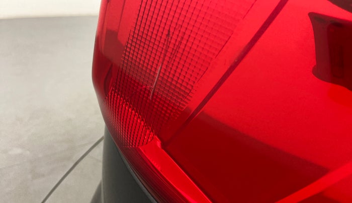 2018 Maruti Vitara Brezza ZDI PLUS AMT, Diesel, Automatic, 89,578 km, Right tail light - Minor damage