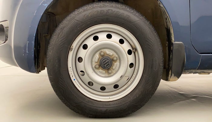 2011 Maruti Ritz LXI, Petrol, Manual, 86,404 km, Left Front Wheel