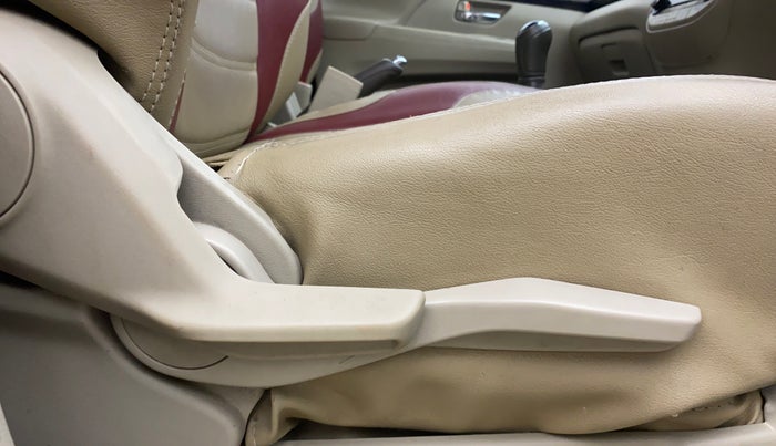 2020 Maruti Ertiga ZXI+ SHVS, Petrol, Manual, 94,315 km, Driver Side Adjustment Panel