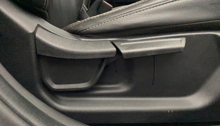 2022 Hyundai NEW I20 ASTA (O) 1.0 TURBO GDI DCT, Petrol, Automatic, 41,669 km, Driver Side Adjustment Panel