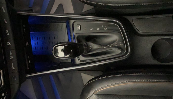 2022 Hyundai NEW I20 ASTA (O) 1.0 TURBO GDI DCT, Petrol, Automatic, 41,669 km, Gear Lever