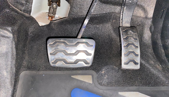 2022 Hyundai NEW I20 ASTA (O) 1.0 TURBO GDI DCT, Petrol, Automatic, 41,669 km, Pedals