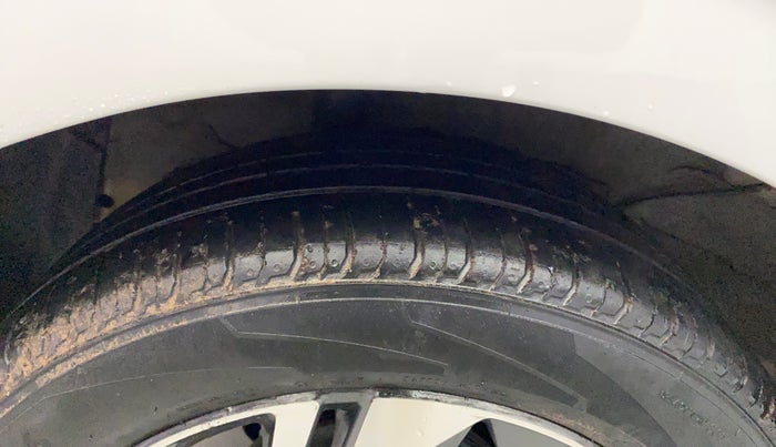 2022 Hyundai NEW I20 ASTA (O) 1.0 TURBO GDI DCT, Petrol, Automatic, 41,669 km, Right Rear Tyre Tread