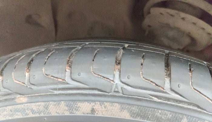 2018 Hyundai Creta E PLUS 1.6 PETROL, Petrol, Manual, 57,837 km, Left Front Tyre Tread