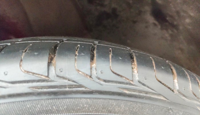 2018 Hyundai Creta E PLUS 1.6 PETROL, Petrol, Manual, 57,837 km, Right Front Tyre Tread