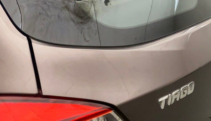 2017 Tata Tiago XT PETROL, Petrol, Manual, 24,888 km, Dicky (Boot door) - Slightly dented