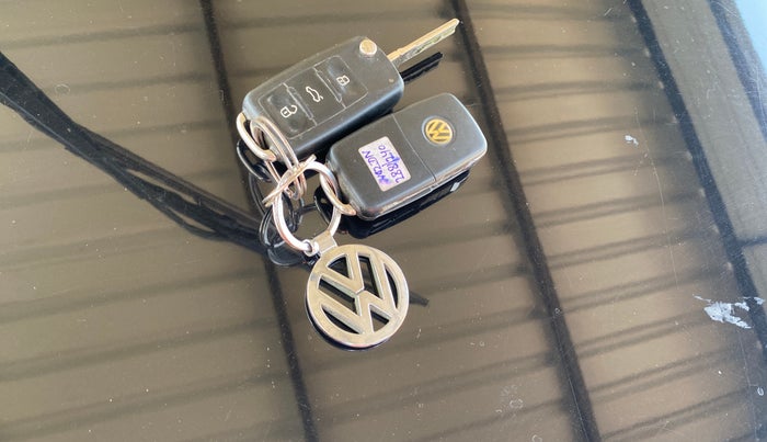 2014 Volkswagen Polo HIGHLINE1.2L, Petrol, Manual, 44,090 km, Key Close Up