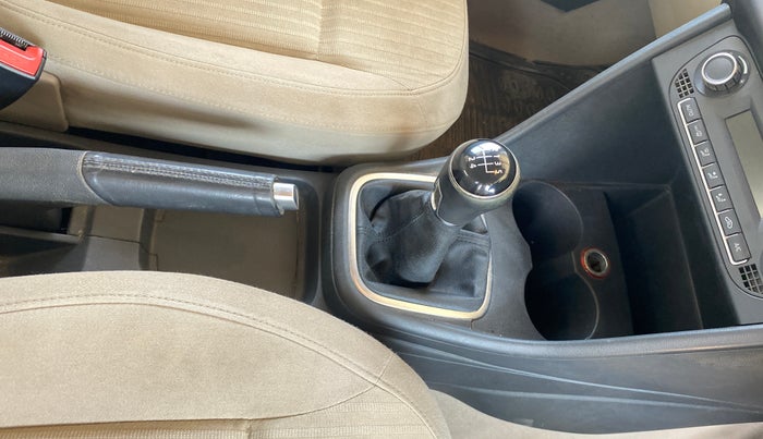 2014 Volkswagen Polo HIGHLINE1.2L, Petrol, Manual, 44,090 km, Gear Lever