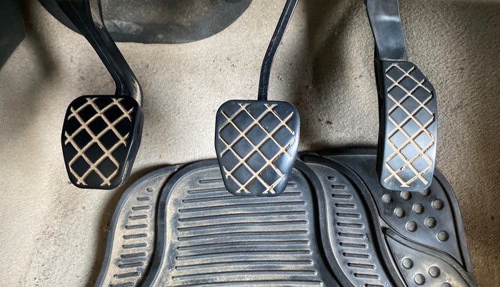 2014 Volkswagen Polo HIGHLINE1.2L, Petrol, Manual, 44,090 km, Pedals