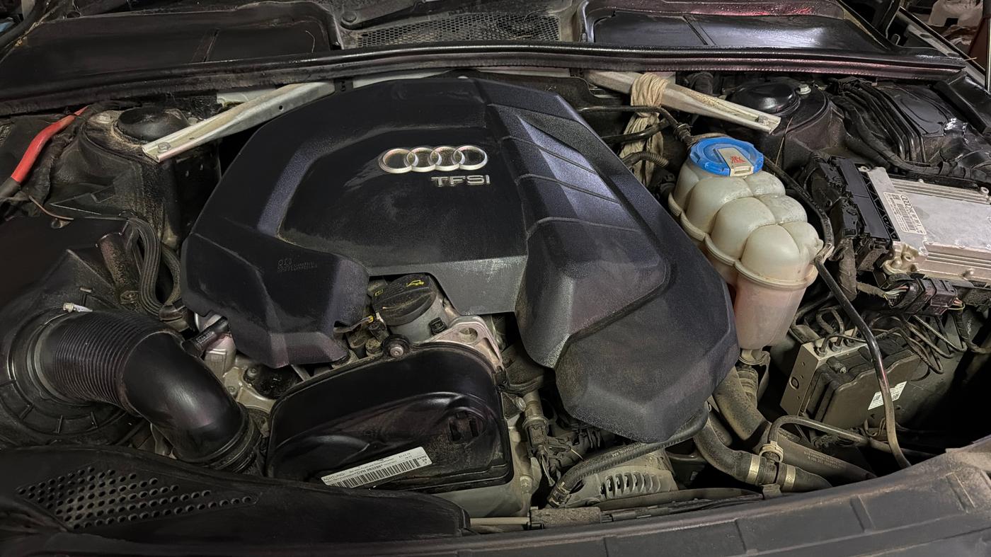 2018 Audi A4 30 TFSI PREMIUM PLUS, Petrol, Automatic, 67,403 km, Engine View