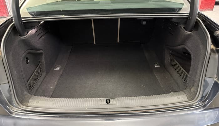 2018 Audi A4 30 TFSI PREMIUM PLUS, Petrol, Automatic, 67,403 km, Boot Inside