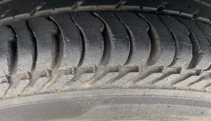 2017 Ford Figo Aspire TITANIUM 1.5 PETROL AT, Petrol, Automatic, 24,853 km, Right Rear Tyre Tread