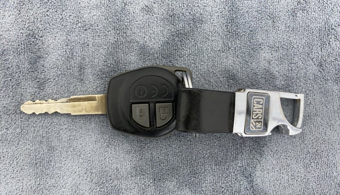 2017 Maruti Dzire VXI, Petrol, Manual, 36,349 km, Key Close Up
