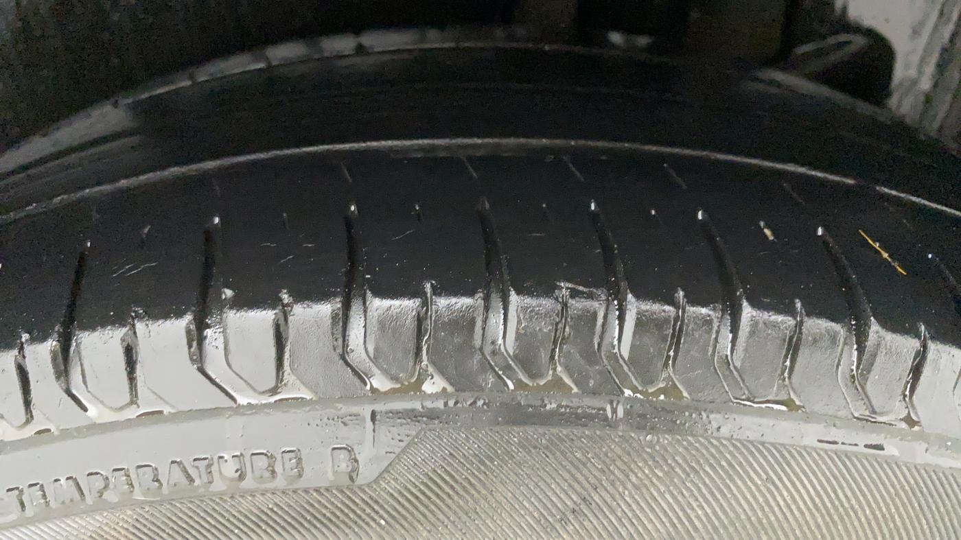2017 Maruti Dzire VXI, Petrol, Manual, 36,349 km, Left Rear Tyre Tread