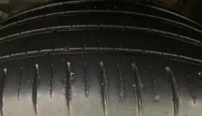 2022 Maruti Baleno ALPHA PETROL 1.2, Petrol, Manual, 36,483 km, Left Front Tyre Tread