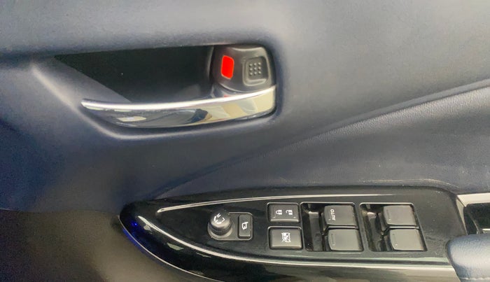 2022 Maruti Baleno ALPHA PETROL 1.2, Petrol, Manual, 36,483 km, Driver Side Door Panels Control