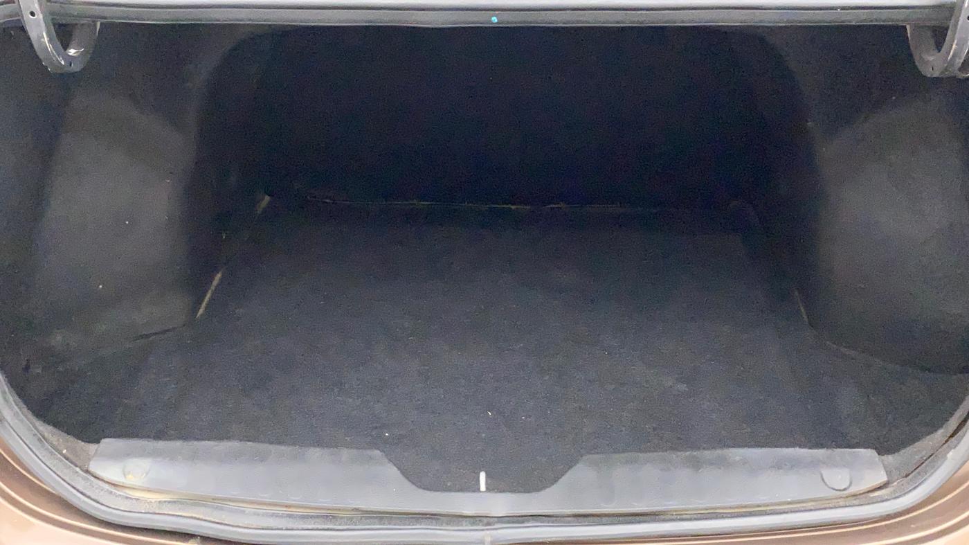 2016 Maruti Ciaz ZDI SHVS, Diesel, Manual, 85,590 km, Boot Inside