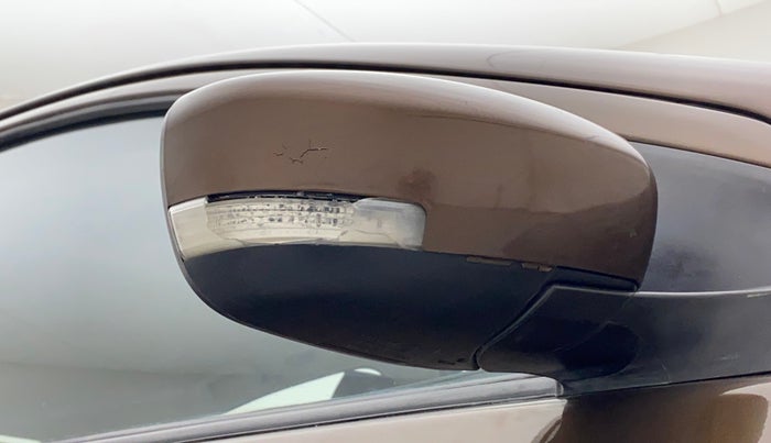 2016 Maruti Ciaz ZDI SHVS, Diesel, Manual, 85,590 km, Right rear-view mirror - Indicator light not working