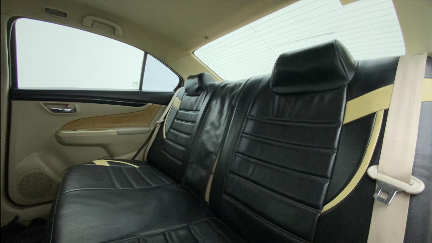 2016 Maruti Ciaz ZDI SHVS, Diesel, Manual, 85,590 km, Right Side Rear Door Cabin