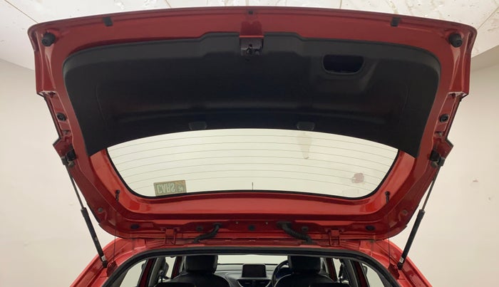2020 Tata ALTROZ XZ PETROL, Petrol, Manual, 8,268 km, Boot Door Open