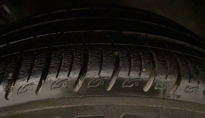 2020 Tata ALTROZ XZ PETROL, Petrol, Manual, 8,268 km, Left Rear Tyre Tread