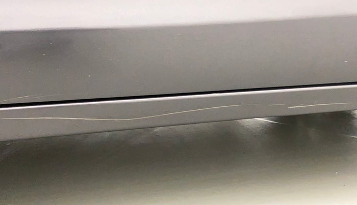 2017 Maruti Baleno ZETA PETROL 1.2, Petrol, Manual, 40,101 km, Left running board - Minor scratches