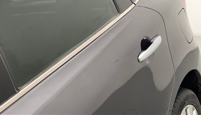 2017 Maruti Baleno ZETA PETROL 1.2, Petrol, Manual, 40,101 km, Rear left door - Minor scratches