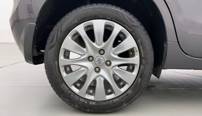2017 Maruti Baleno ZETA PETROL 1.2, Petrol, Manual, 40,101 km, Right Rear Wheel