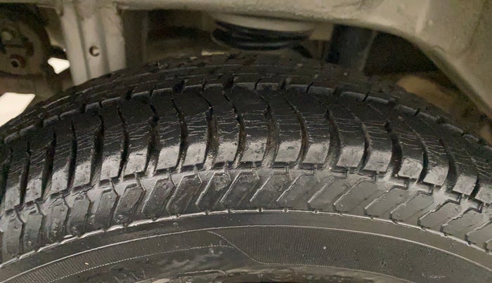 2017 Maruti Alto K10 VXI, Petrol, Manual, 24,908 km, Right Rear Tyre Tread