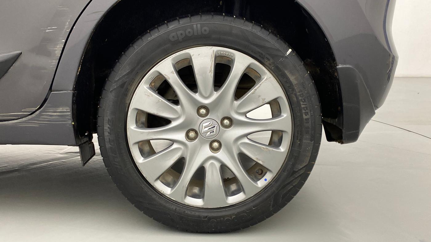 2016 Maruti Baleno ZETA 1.2 K12, Petrol, Manual, 40,183 km, Left Rear Wheel