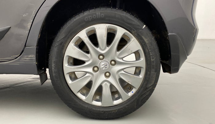 2016 Maruti Baleno ZETA 1.2 K12, Petrol, Manual, 40,183 km, Left Rear Wheel