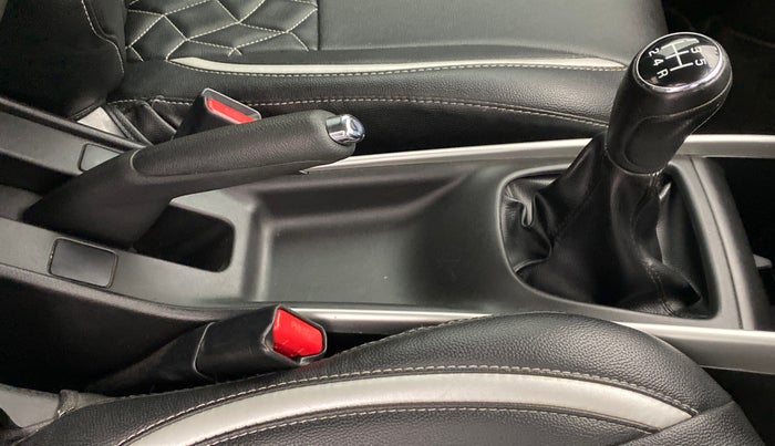2016 Maruti Baleno ZETA 1.2 K12, Petrol, Manual, 40,183 km, Gear Lever