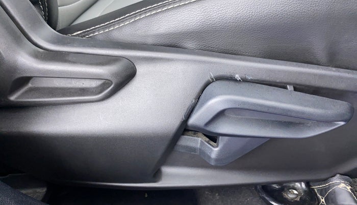 2020 Tata Tiago XZA+ 1.2 RTN, Petrol, Automatic, 8,893 km, Driver Side Adjustment Panel
