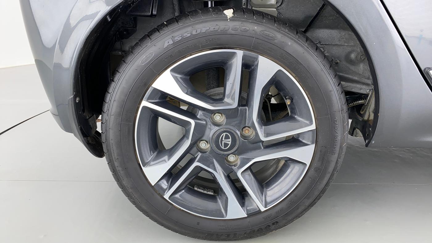 2020 Tata Tiago XZA+ 1.2 RTN, Petrol, Automatic, 8,893 km, Right Rear Wheel