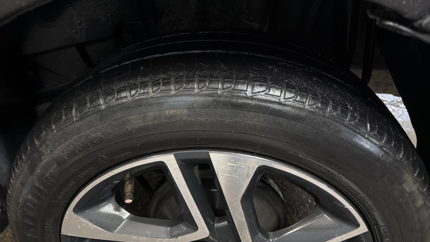2022 Tata TIGOR XZ PLUS PETROL, Petrol, Manual, 29,005 km, Left Rear Tyre Tread