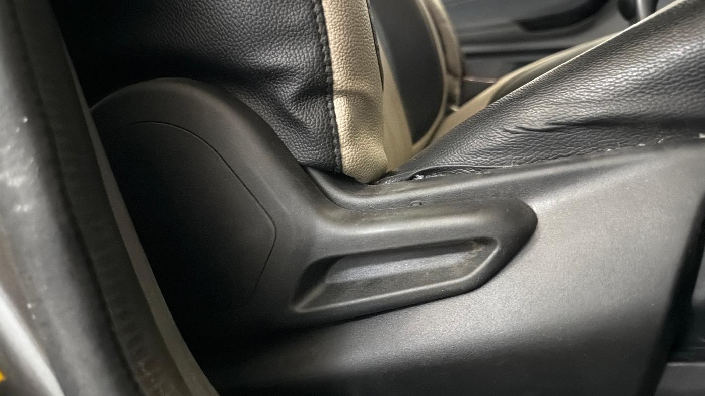 2022 Tata TIGOR XZ PLUS PETROL, Petrol, Manual, 29,005 km, Driver Side Adjustment Panel