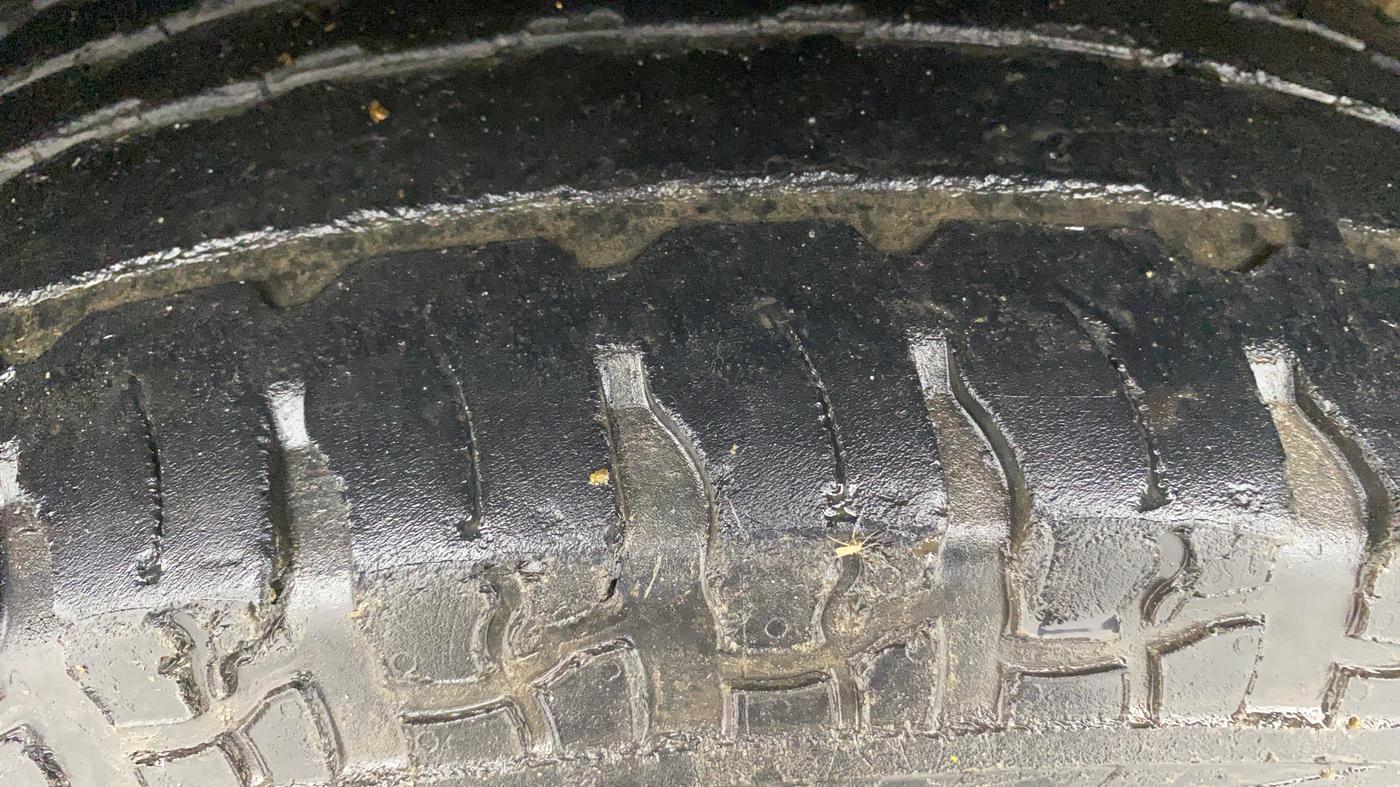 2021 Mahindra Thar LX PETROL HT 4WD AT, Petrol, Automatic, 55,472 km, Left Front Tyre Tread